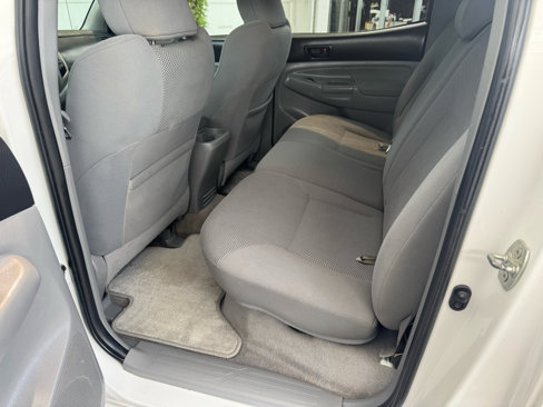 Used 2010 Toyota Tacoma PreRunner image 38