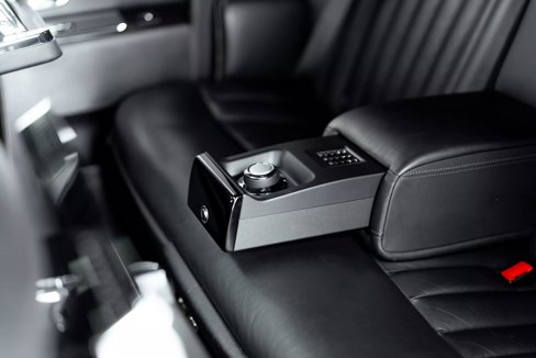 Used 2007 Rolls-Royce Phantom Sedan image 30