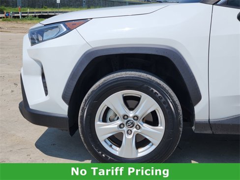 Used 2020 Toyota RAV4 XLE image 7