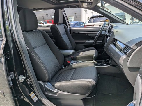 Used 2018 Mitsubishi Outlander LE image 23