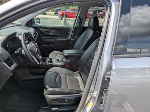 Used 2024 GMC Terrain SLT image 10