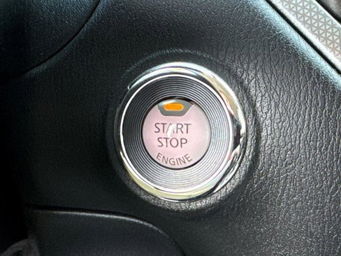 Used 2019 Nissan Pathfinder SL image 30
