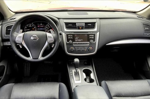 Used 2016 Nissan Altima 2.5 SR image 14