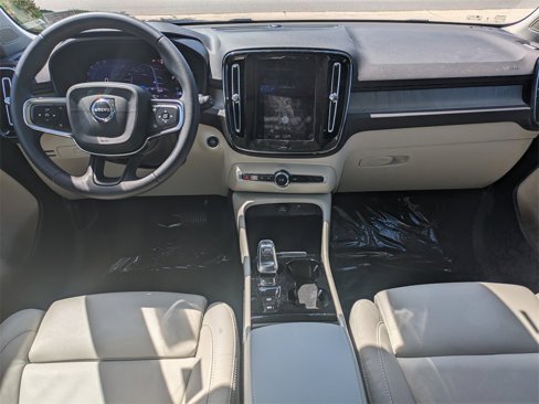 Certified 2024 Volvo XC40 B5 Plus w/ Protection Package Premier image 15