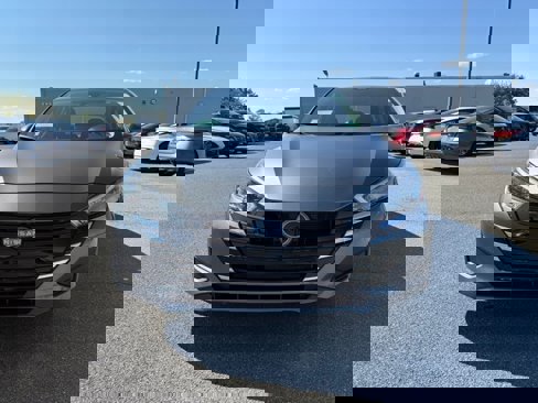 New 2025 Nissan Versa SV w/ Trunk Package image 3