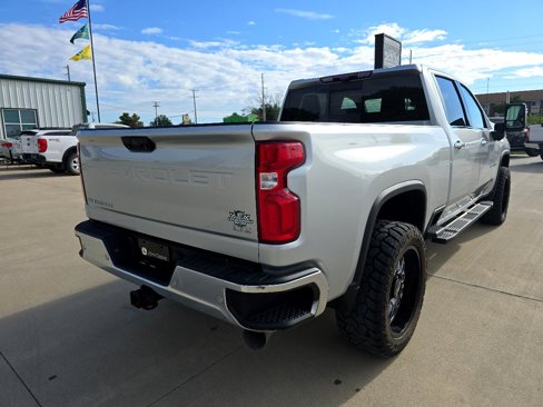 Used 2021 Chevrolet Silverado 2500 LTZ w/ LTZ Premium Package image 6