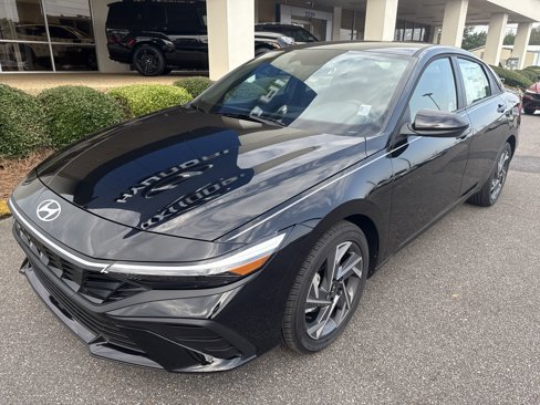 New 2025 Hyundai Elantra Sport image 1