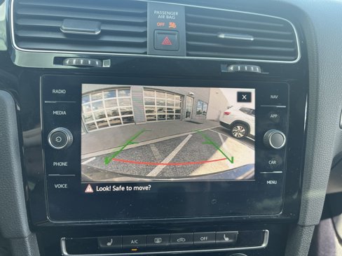 Used 2021 Volkswagen GTI SE image 29