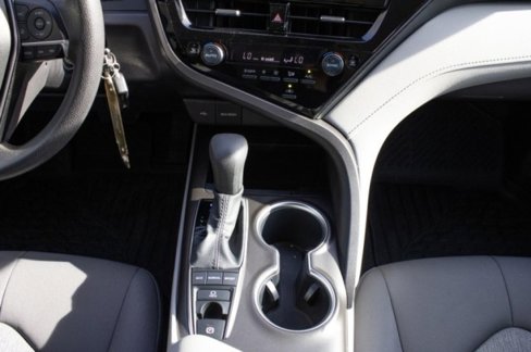 Used 2022 Toyota Camry LE image 53