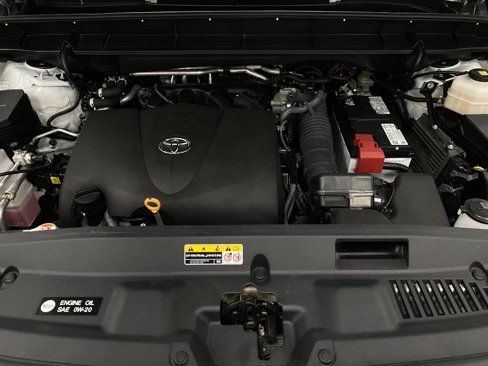 Used 2022 Toyota Highlander XLE image 13