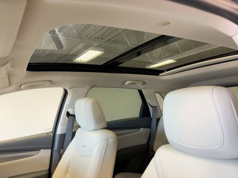 Used 2022 Cadillac XT5 Premium Luxury w/ Technology Package image 15