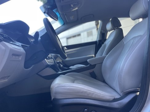 Used 2017 Hyundai Sonata Limited image 21