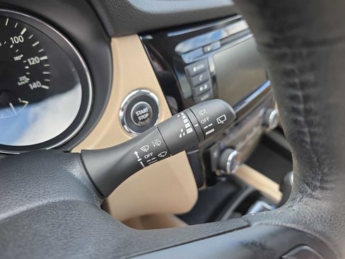 Used 2019 Nissan Rogue SV image 26