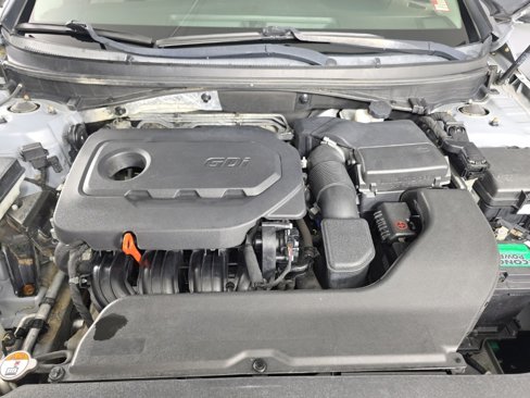 Used 2016 Hyundai Sonata Sport w/ Option Group 03 image 9