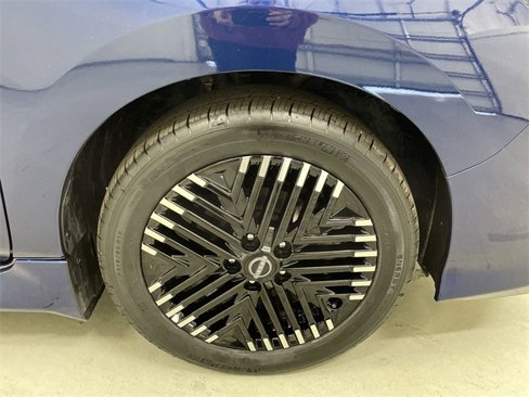 Certified 2024 Nissan Leaf SV Plus image 14