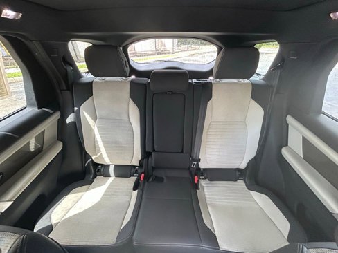 Used 2020 Land Rover Discovery Sport SE R-Dynamic image 14