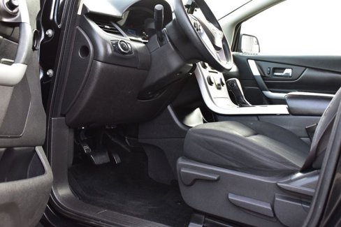 Used 2013 Ford Edge SE image 16