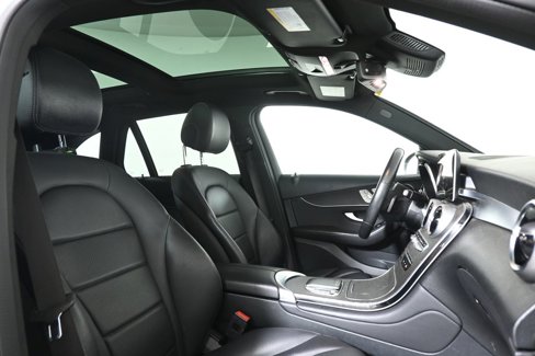 Used 2021 Mercedes-Benz GLC 300 4MATIC image 26