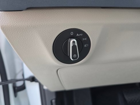 New 2025 Volkswagen Jetta SE image 28