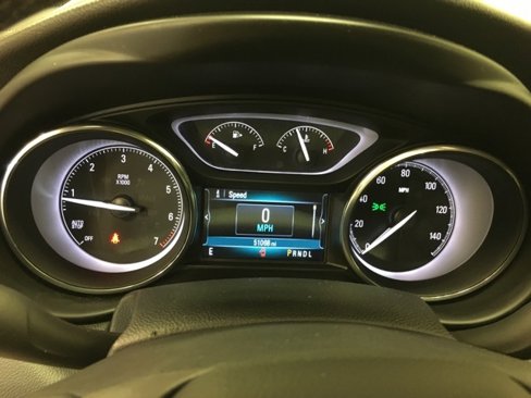 Used 2020 Buick Envision Essence image 25