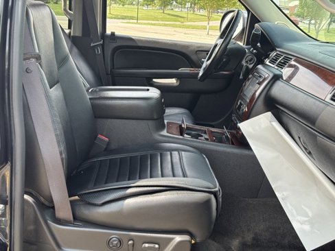 Used 2012 Chevrolet Tahoe LTZ image 20