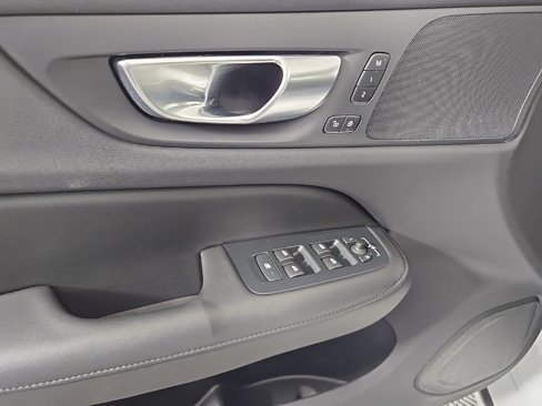 Certified 2025 Volvo S60 B5 Core image 20