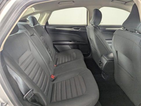 Used 2017 Ford Fusion SE w/ Fusion SE Technology Package image 17