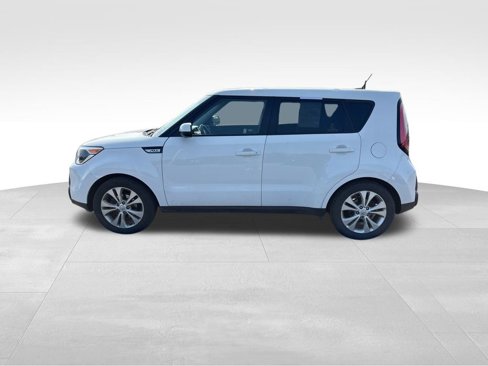 Used 2015 Kia Soul + image 12