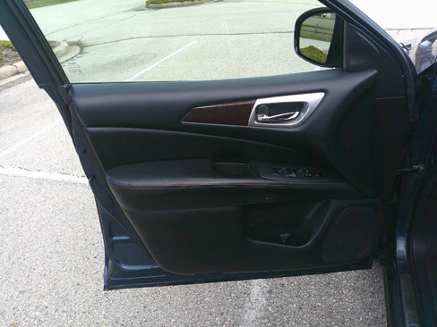 Used 2013 Nissan Pathfinder Platinum w/ Platinum Premium Pkg image 9