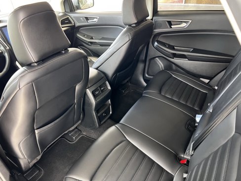 Used 2024 Ford Edge SEL image 40