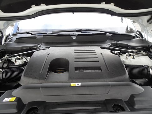 Used 2020 Land Rover Range Rover HSE image 23