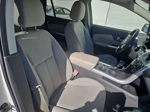 Used 2013 Ford Edge SE image 10