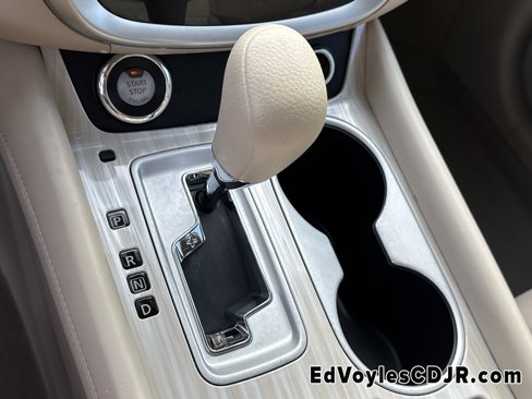 Used 2015 Nissan Murano S image 37