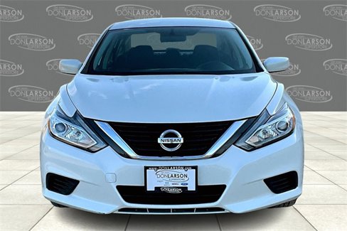 Used 2017 Nissan Altima 2.5 S w/ Power Driver Seat Package image 2