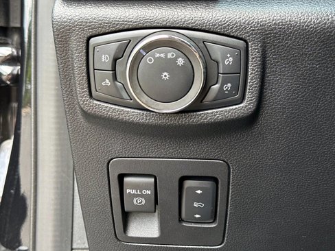 Used 2020 Ford F150 Lariat w/ Equipment Group 501A Mid image 25