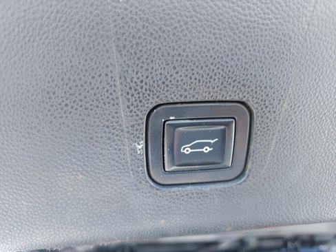 Used 2019 Chevrolet Traverse LT image 19