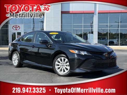 Used 2019 Toyota Camry LE image 1