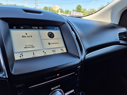 Used 2018 Ford Edge Titanium image 32