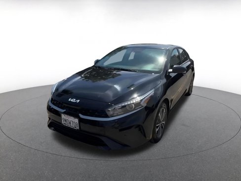 Used 2024 Kia Forte LXS image 7