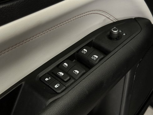 Certified 2022 Jeep Compass Limited image 22