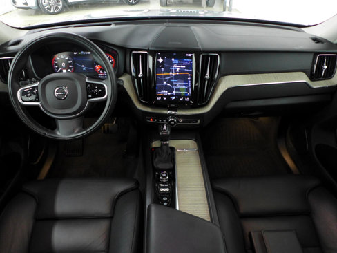 Used 2020 Volvo XC60 T6 Inscription image 15