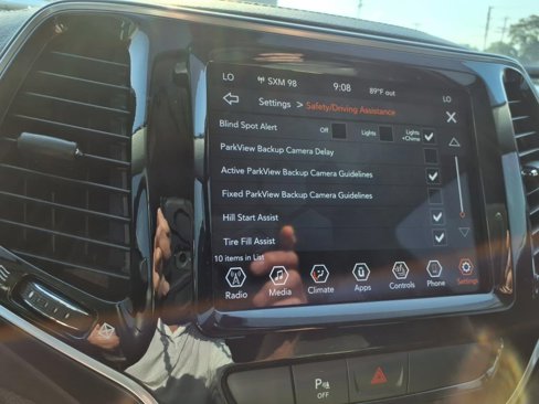 Used 2020 Jeep Cherokee Limited image 28