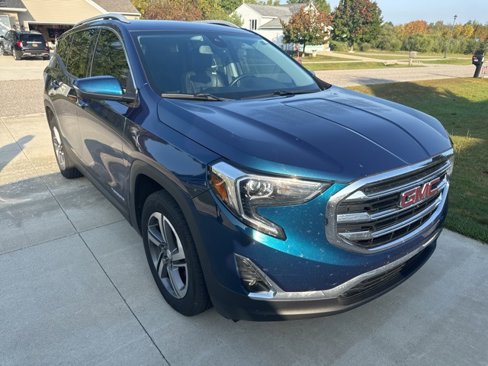 Used 2020 GMC Terrain SLT image 1