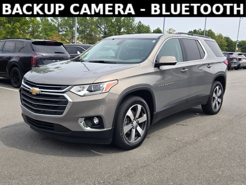 Used 2019 Chevrolet Traverse LT w/ LT Premium Package image 3