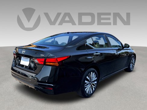 Used 2024 Nissan Altima 2.5 SV image 22