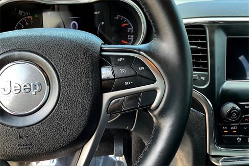 Used 2018 Jeep Grand Cherokee Limited image 12