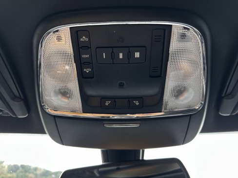 Used 2018 Dodge Charger GT image 16