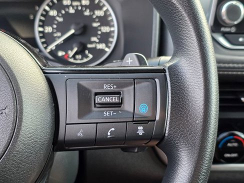 Used 2023 Nissan Rogue SV image 23