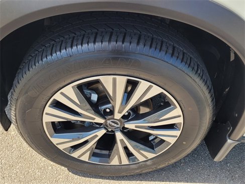 Used 2023 Nissan Rogue SV image 14