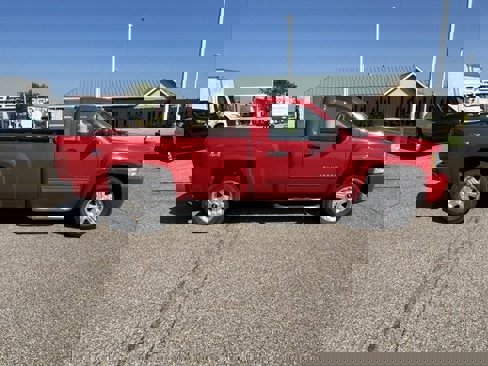 Used 2010 Chevrolet Silverado 1500 LT w/ Interior Plus Package image 2